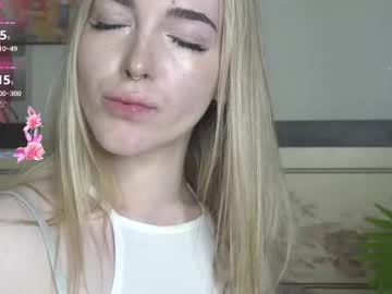 _medal_of_horny_ — 2025-08-20 08:30 — 18, bigass, blonde, lovense, teen